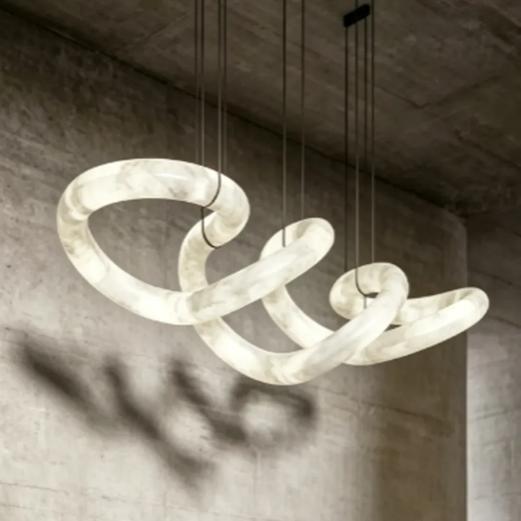Sélène Alabaster Chandelier, 33"