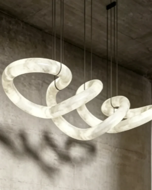Sélène Alabaster Chandelier, 33"
