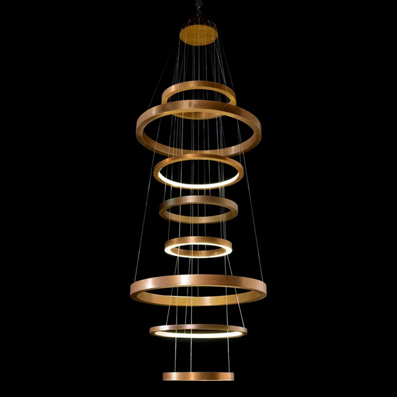 Comète Ring Iron Grand Chandelier, 39" in gold