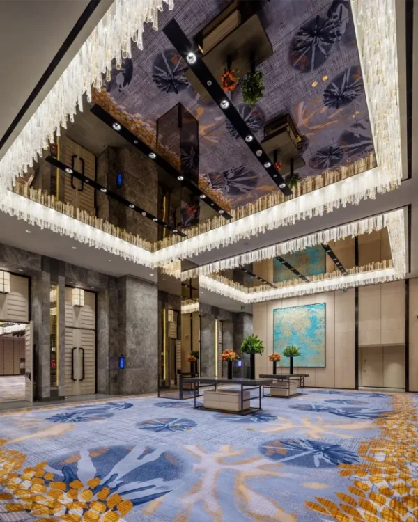 Verre Glass Grand Chandelier in Polished Chrome in polished chrome