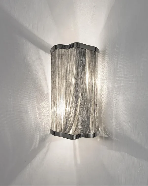 Vecteur Iron Wall Sconce in polished chrome