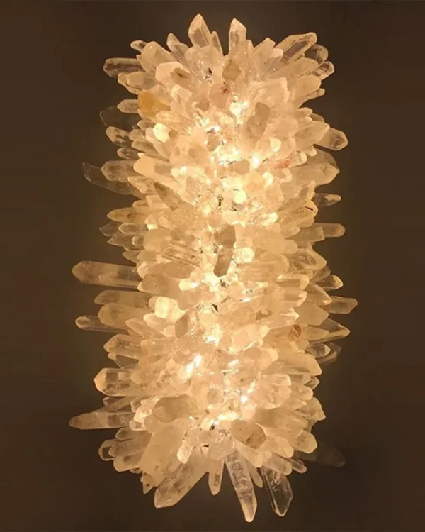Rubis Quartz Wall Sconce in brass